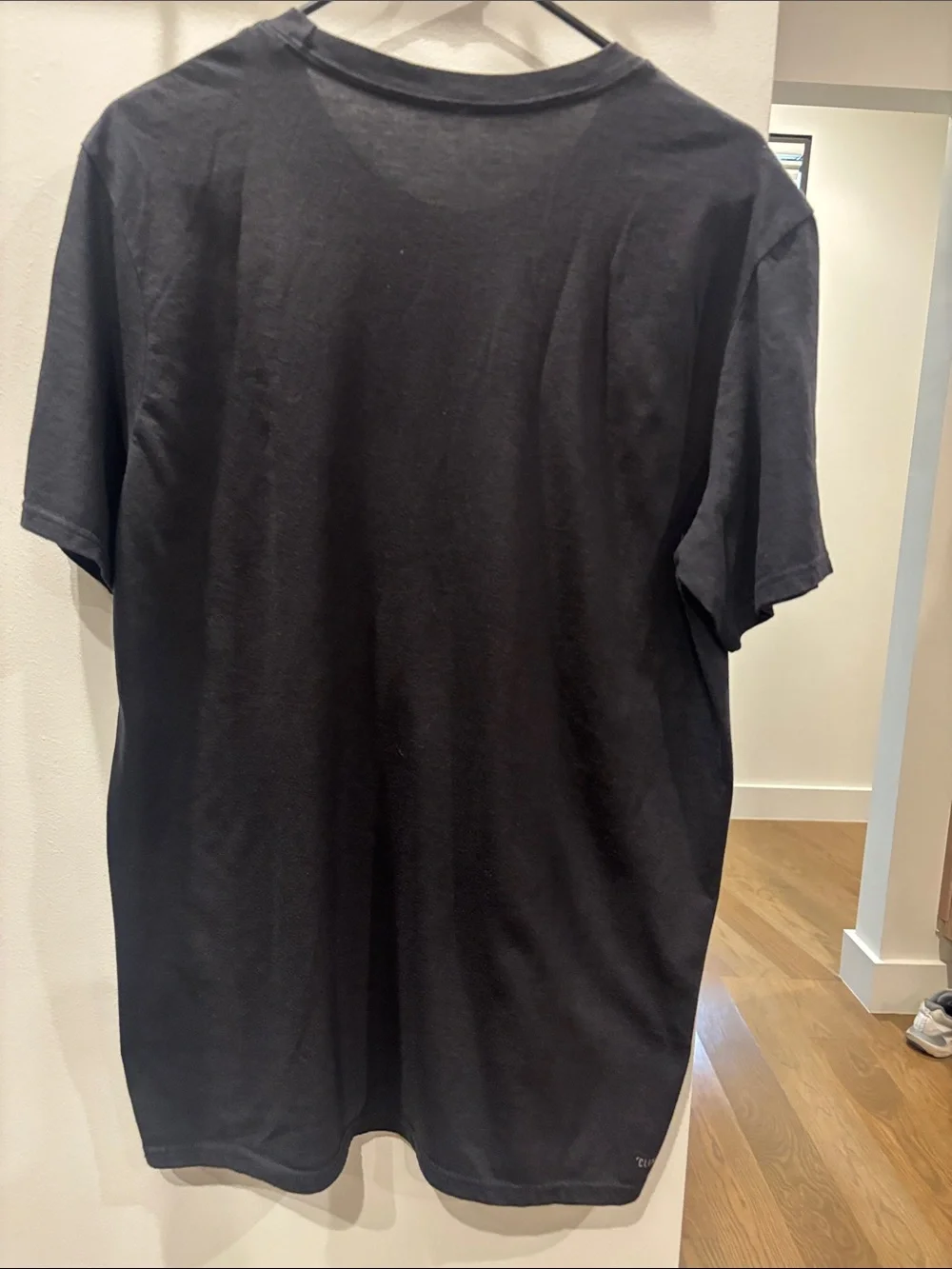 adidas Large Black Short Sleeve Tee with White New York Cart Graphic